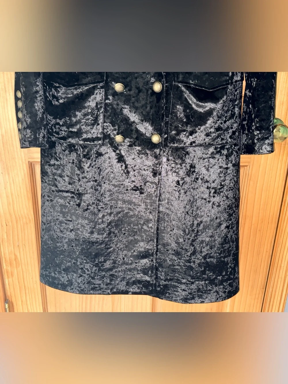 Fate Women’s Double-Breasted Black Crushed Velvet Trench Coat-M-EC